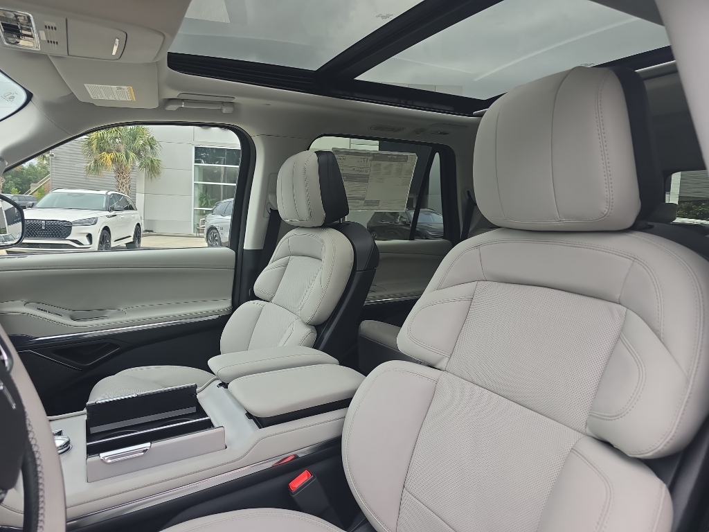 2026 Lincoln Navigator Reserve - Photo 8