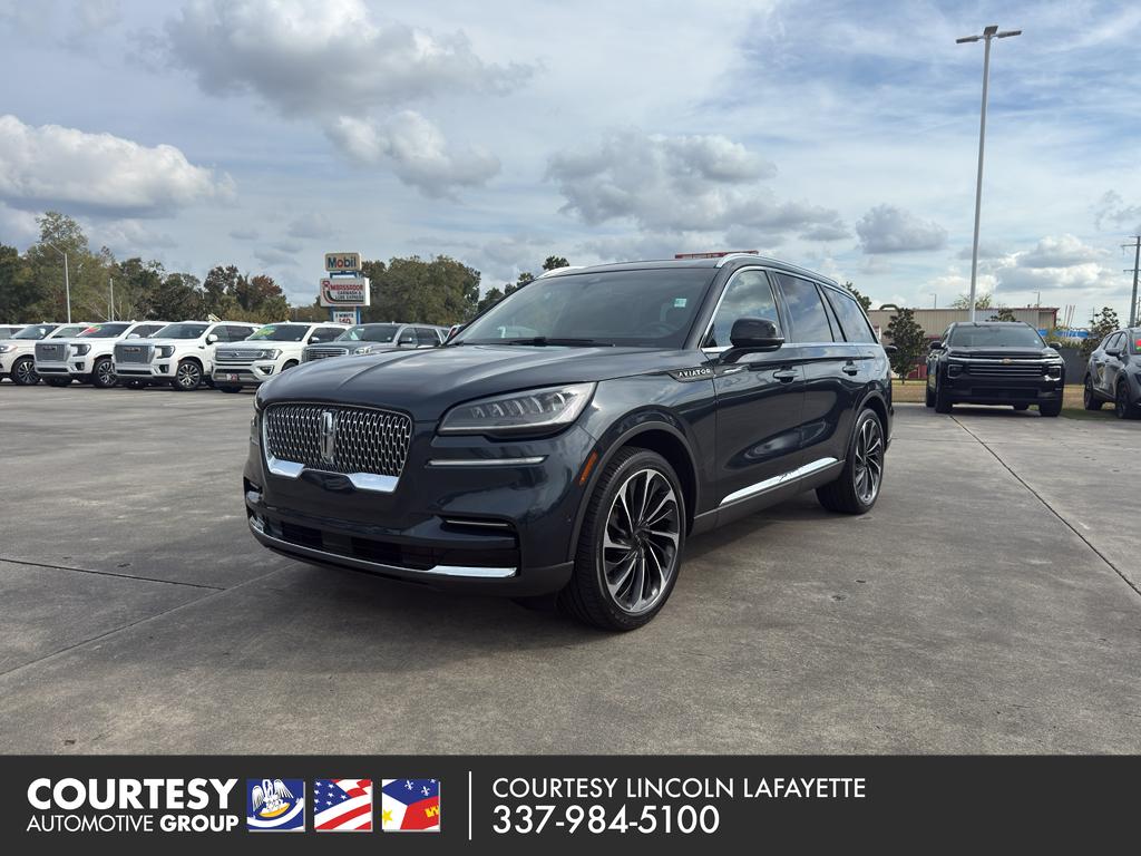 2022 Lincoln Aviator Reserve's photo
