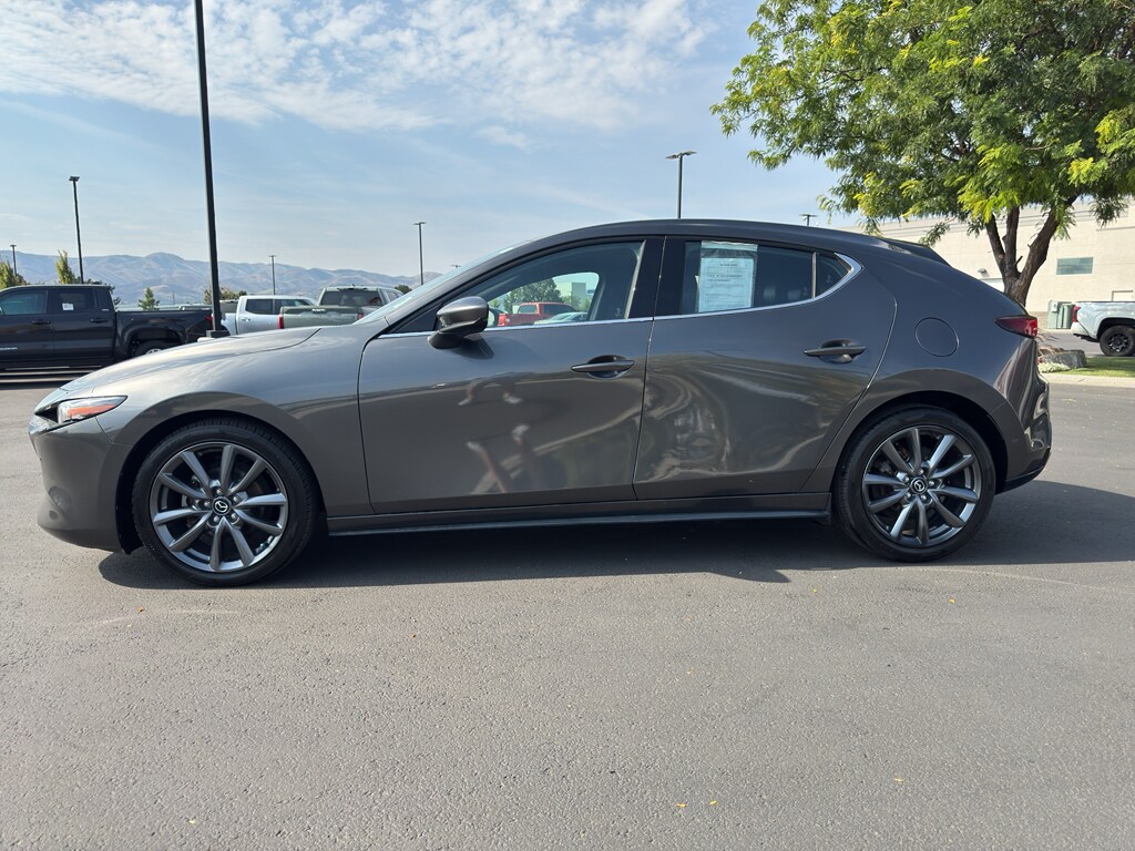 2021 Mazda Mazda3 Premium Hatchback photo 4