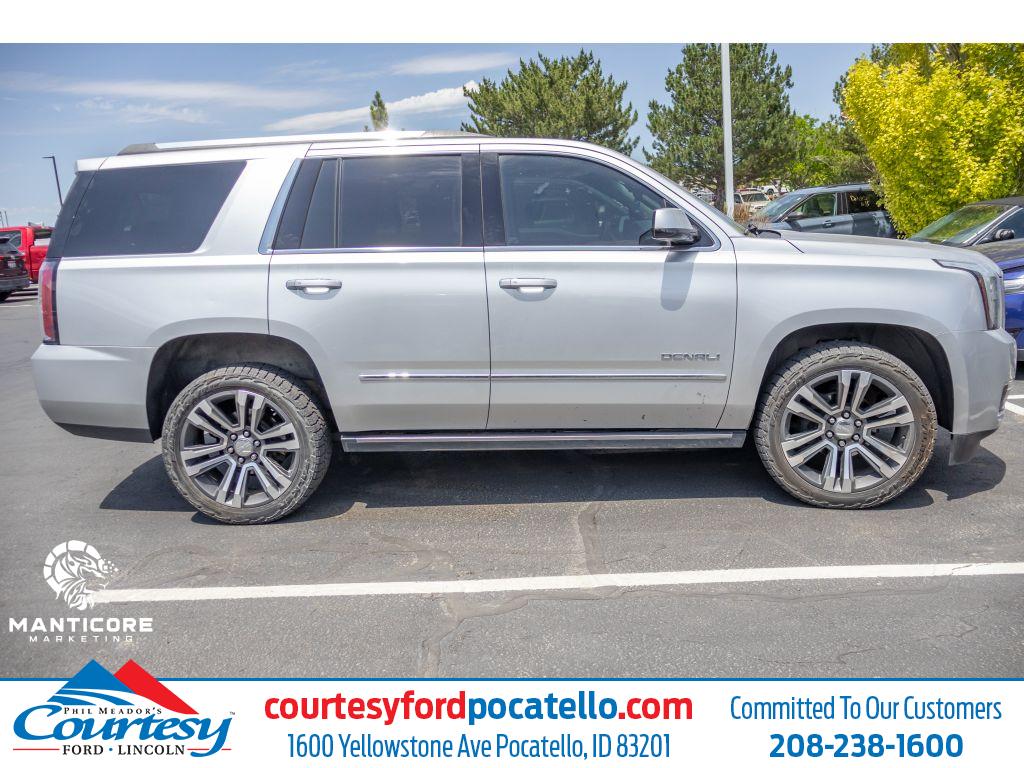 2019 GMC Yukon 4WD Denali's photo