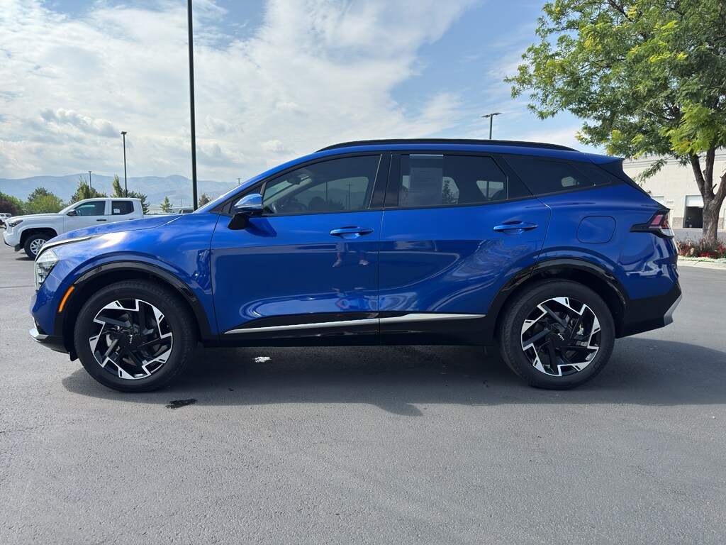 2025 Kia Sportage photo 3