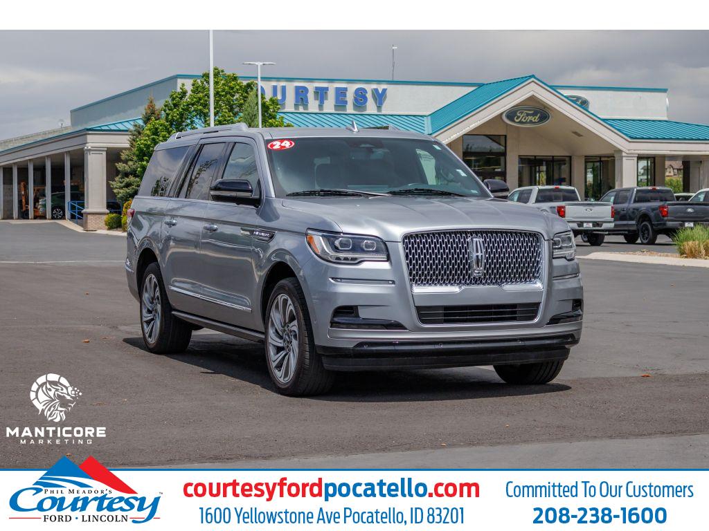 2024 Lincoln Navigator Premiere L 4WD's photo