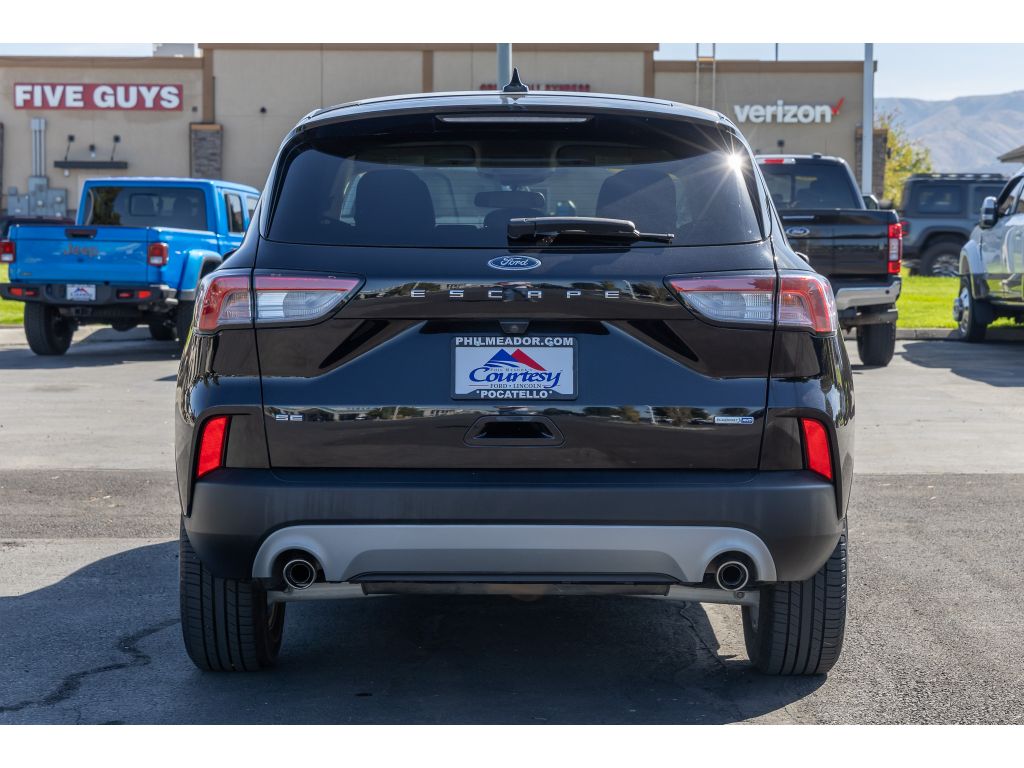 2020 Ford Escape SE photo 3