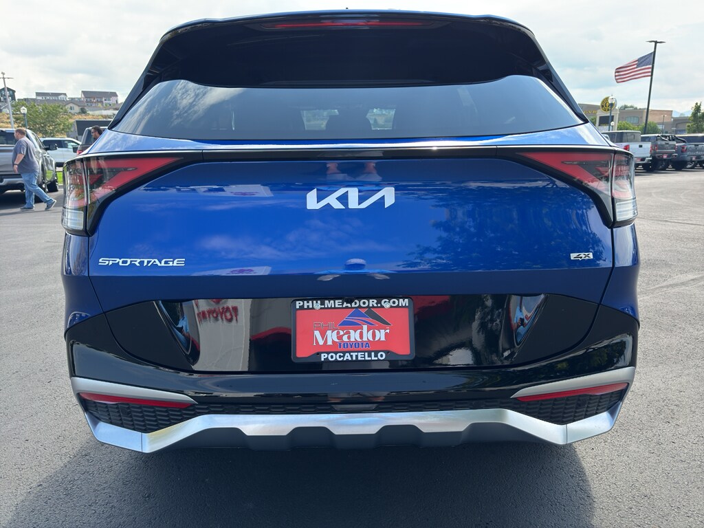 2025 Kia Sportage photo 2