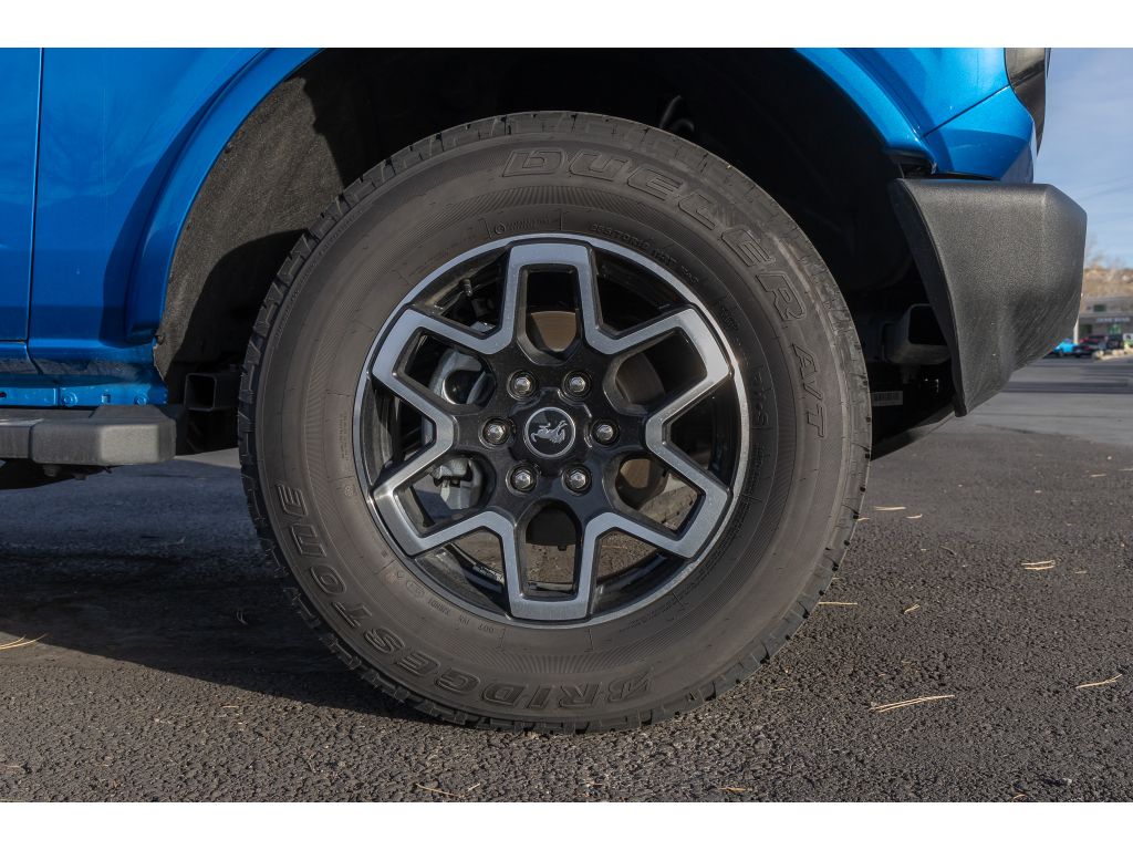 Image of 2024 Ford Bronco Outer Banks Luxury Package Wagon