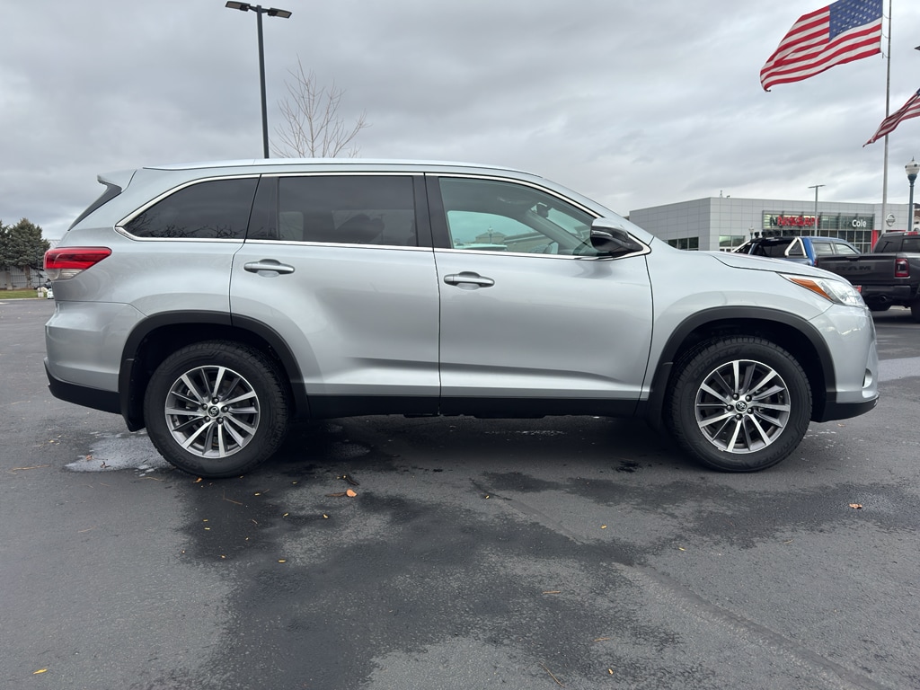Used 2019 Toyota Highlander XLE Sport Utility