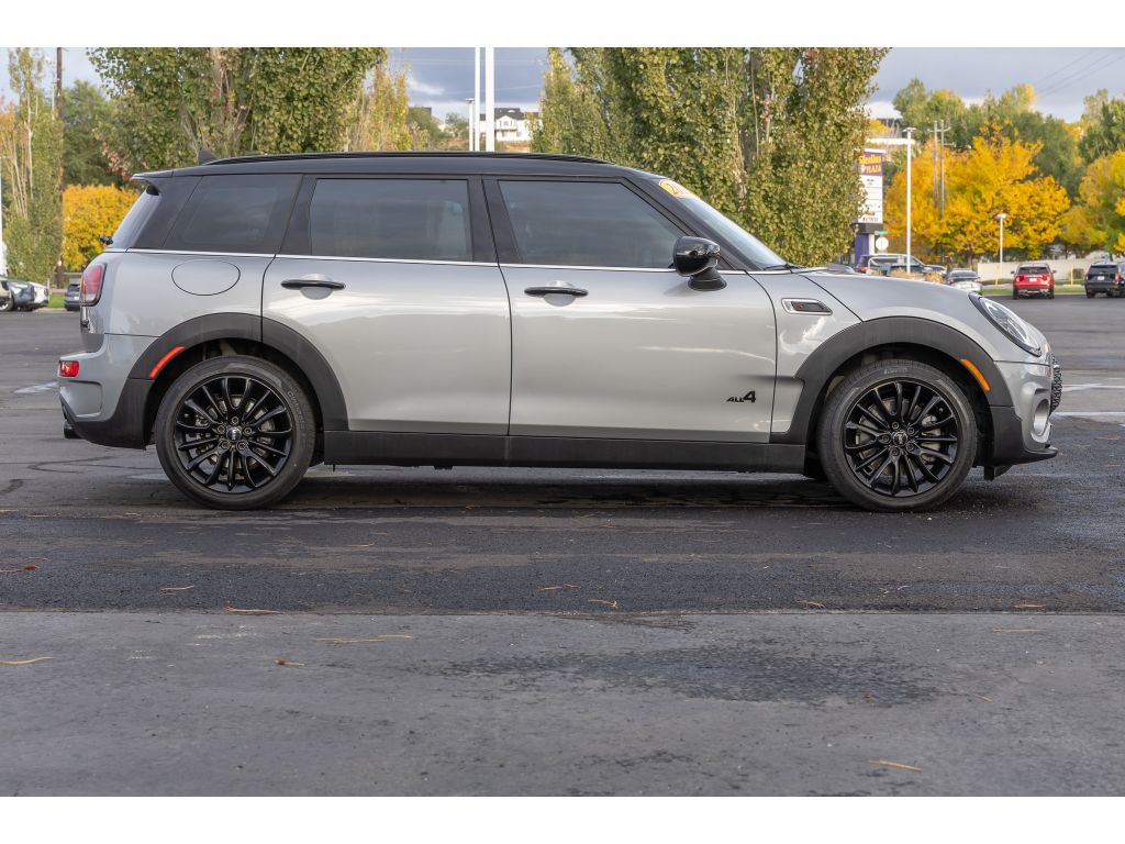2024 Mini Clubman ALL4 Base S photo 2