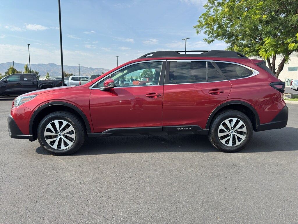 2022 Subaru Outback Premium photo 2