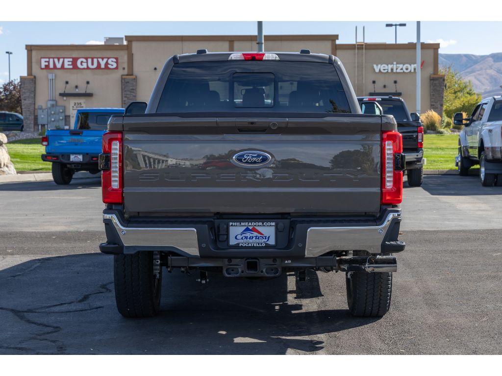 2026 Ford F-250 Lariat photo 4