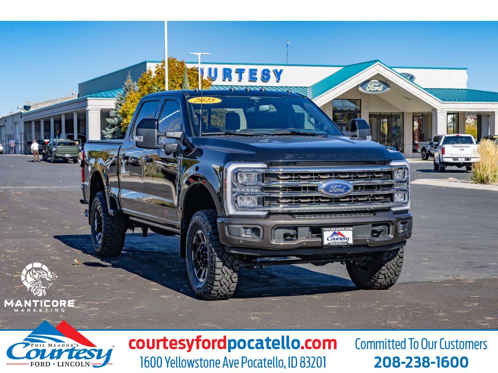 2025 Ford F-350 Super Duty King Ranch's photo