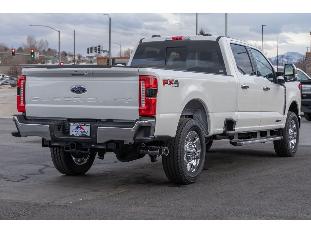 New 2026 Ford F-350 Lariat Cab; Crew