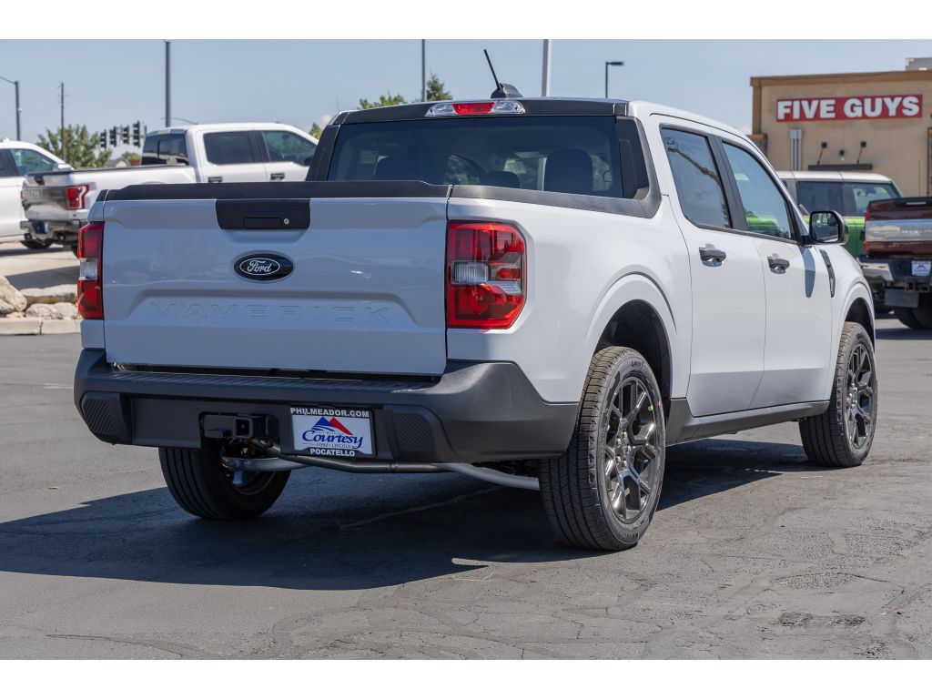 2025 Ford Maverick XLT photo 2