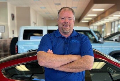 Staff member John Lee from ID_bec32b