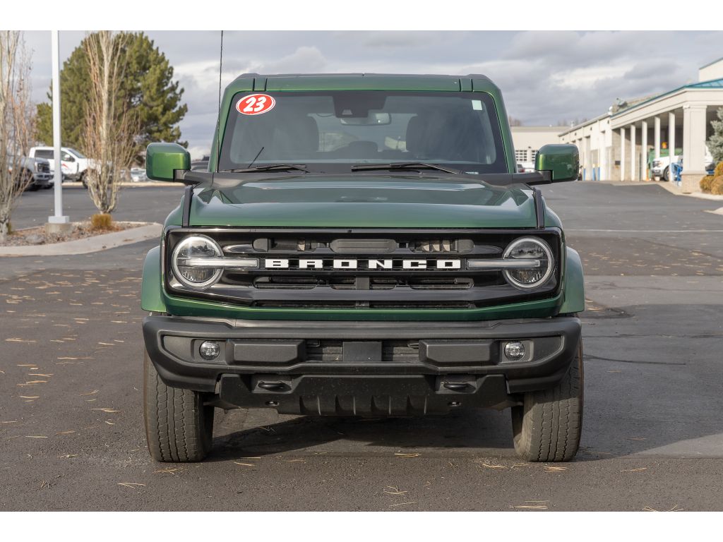 Image of 2023 Ford Bronco Outer Banks Wagon