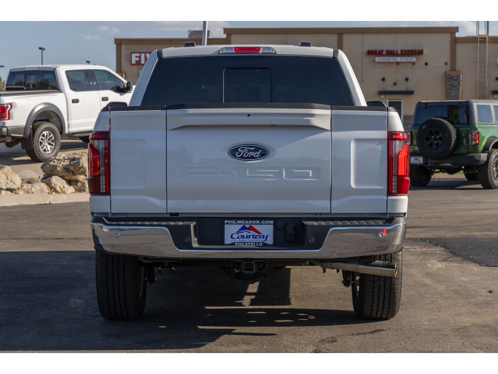 2025 Ford F-150 Lariat photo 4