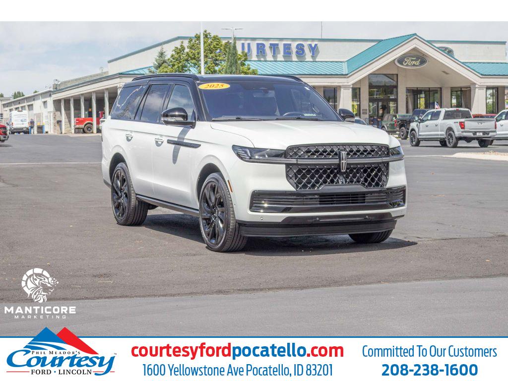 2025 Lincoln Navigator Black Label 4WD's photo
