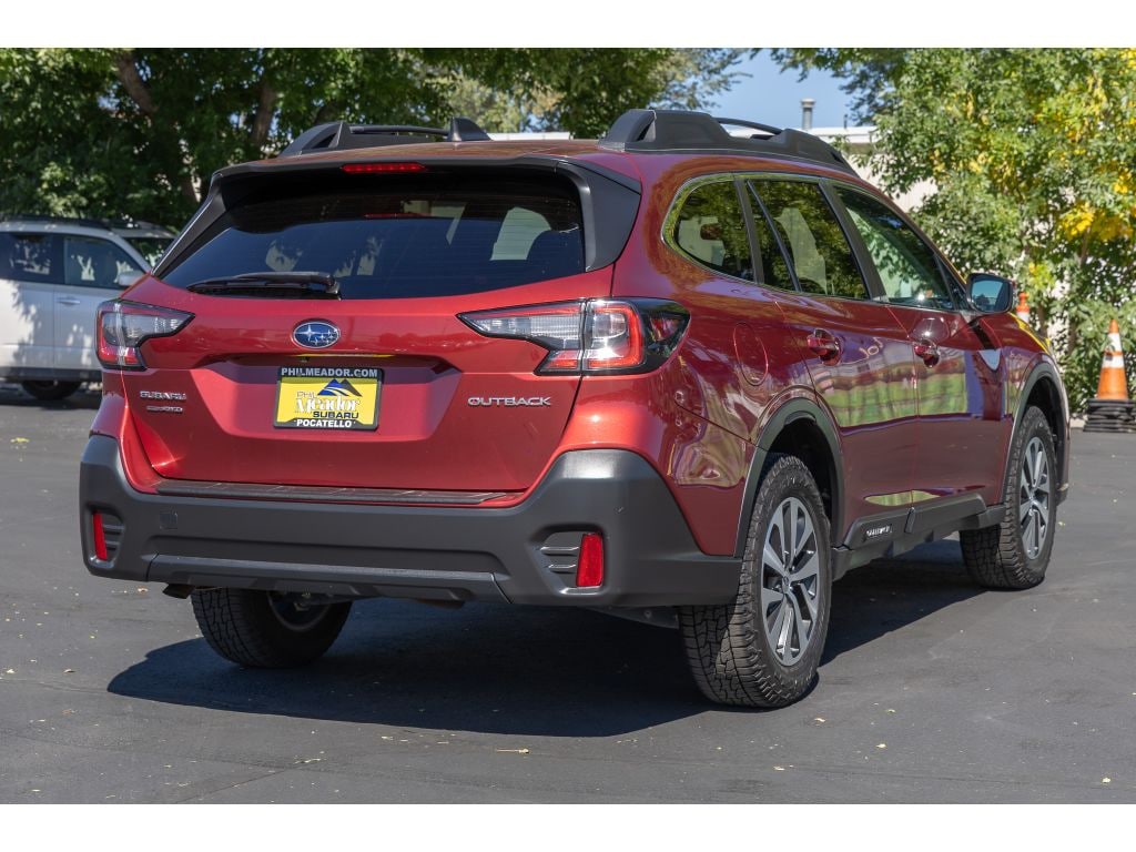 Used 2022 Subaru Outback Premium SUV