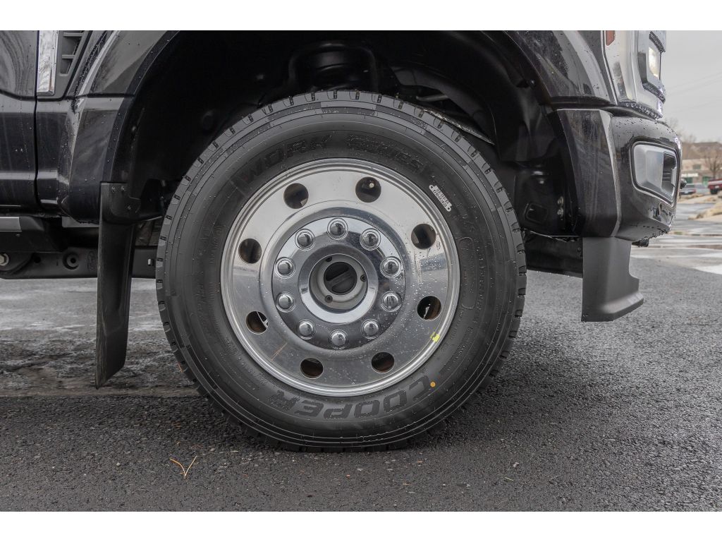 2024 Ford F-450 Super Duty Limited - Photo 9