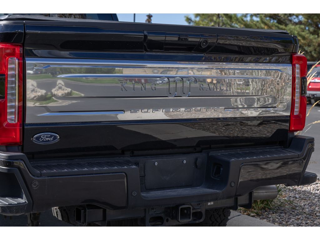 2025 Ford F-350 King Ranch photo 3