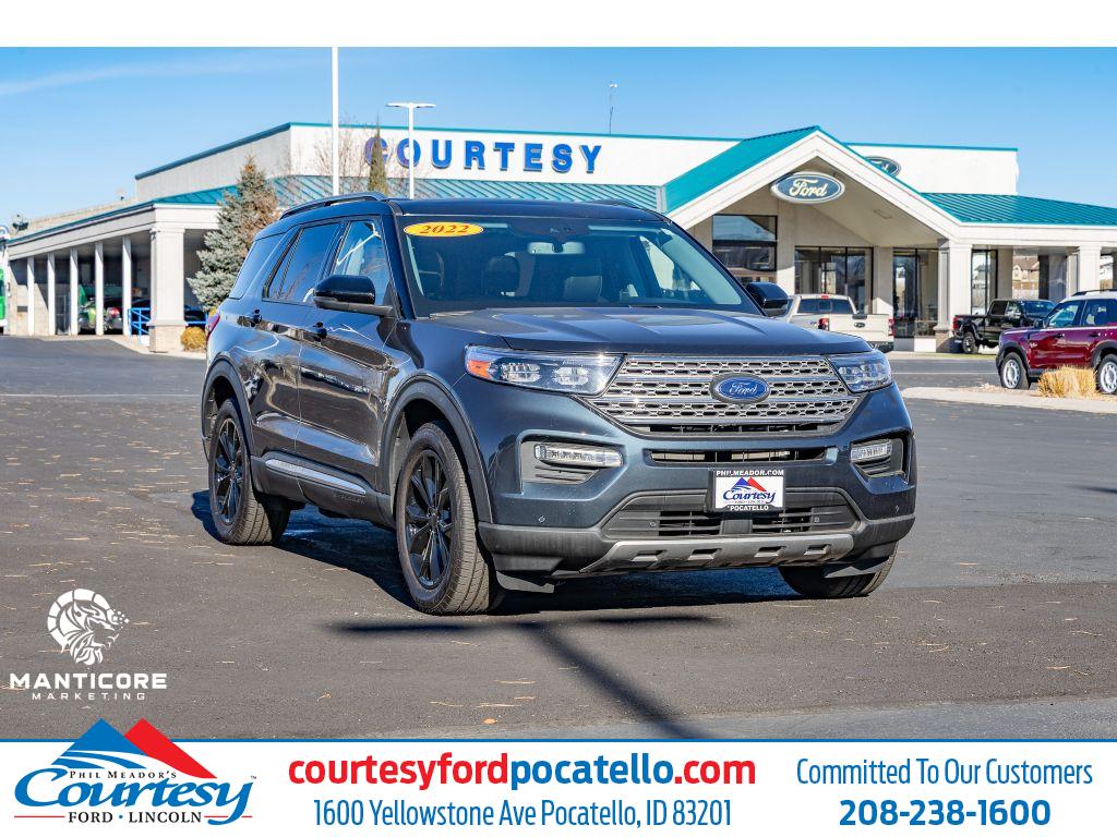 2022 Ford Explorer Limited's photo
