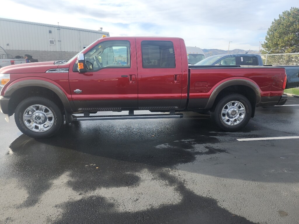 2016 Ford F-250 Lariat photo 2
