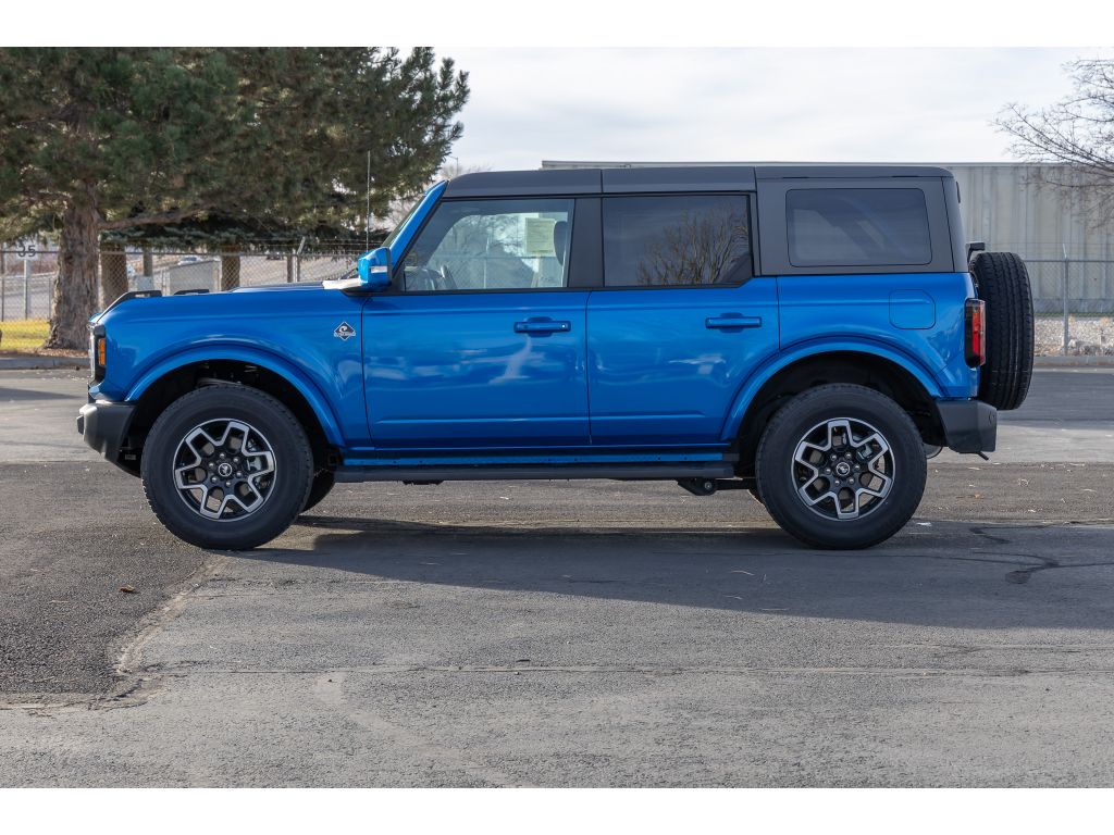 Image of 2024 Ford Bronco Outer Banks Luxury Package Wagon