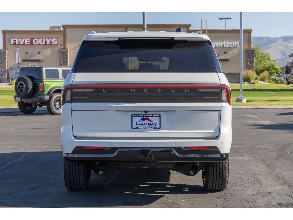 2025 Lincoln Navigator L Reserve photo 4
