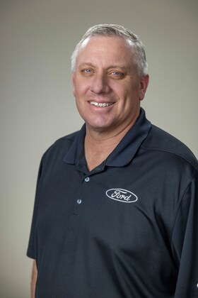 Staff member Hank Carter from ID_e3f26735abb5