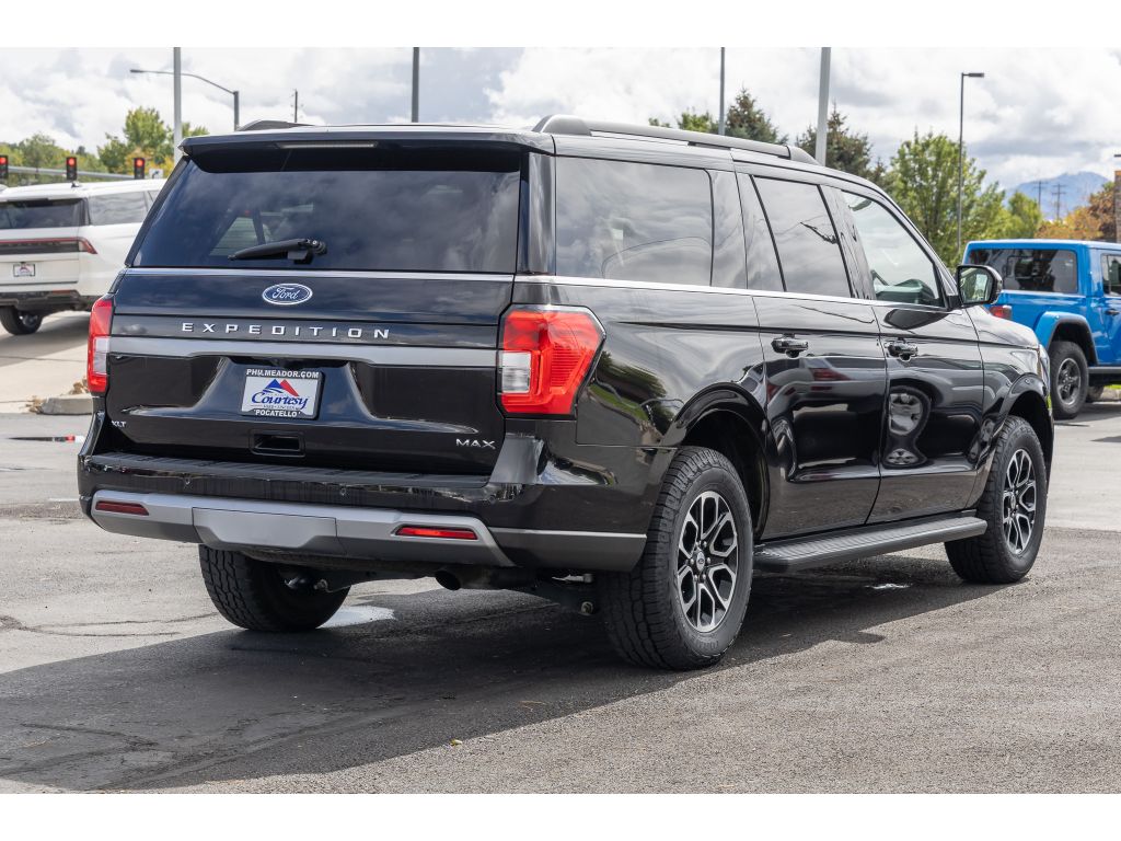 2024 Ford Expedition MAX XLT photo 3