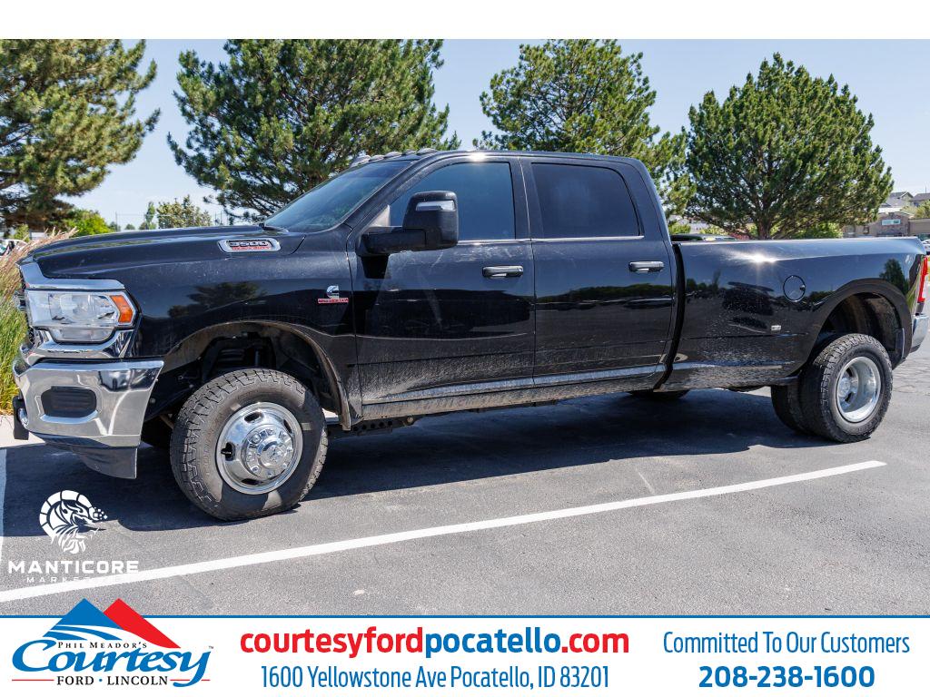 2023 RAM 3500 Tradesman 4X4 Crew Cab LWB's photo