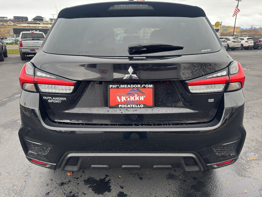 2024 Mitsubishi Outlander Sport SE photo 2