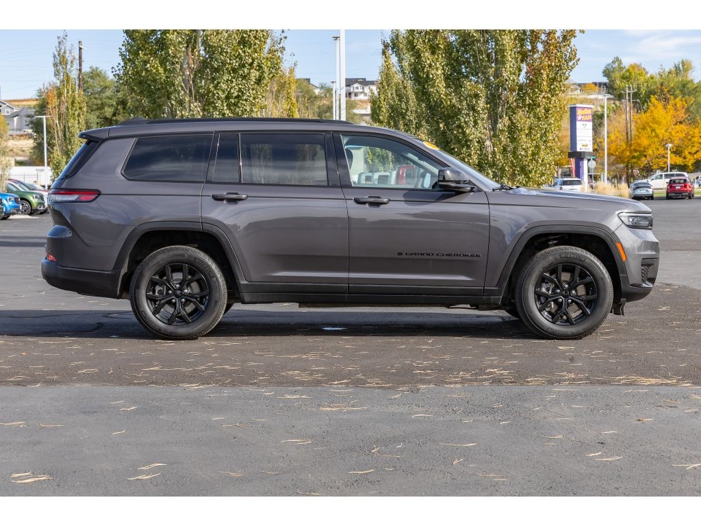 Used 2024 Jeep Grand Cherokee L L Altitude 4x4 Wagon