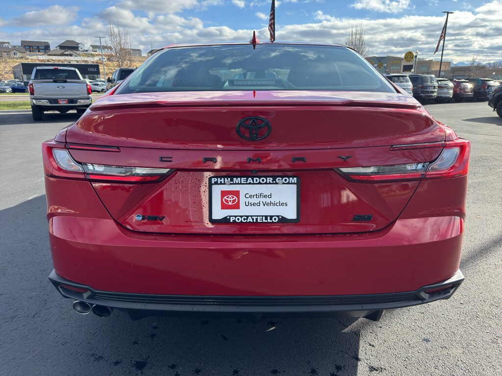 2025 Toyota Camry Hybrid SE photo 2