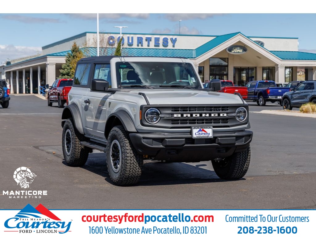 2026 Ford Bronco Base SUV