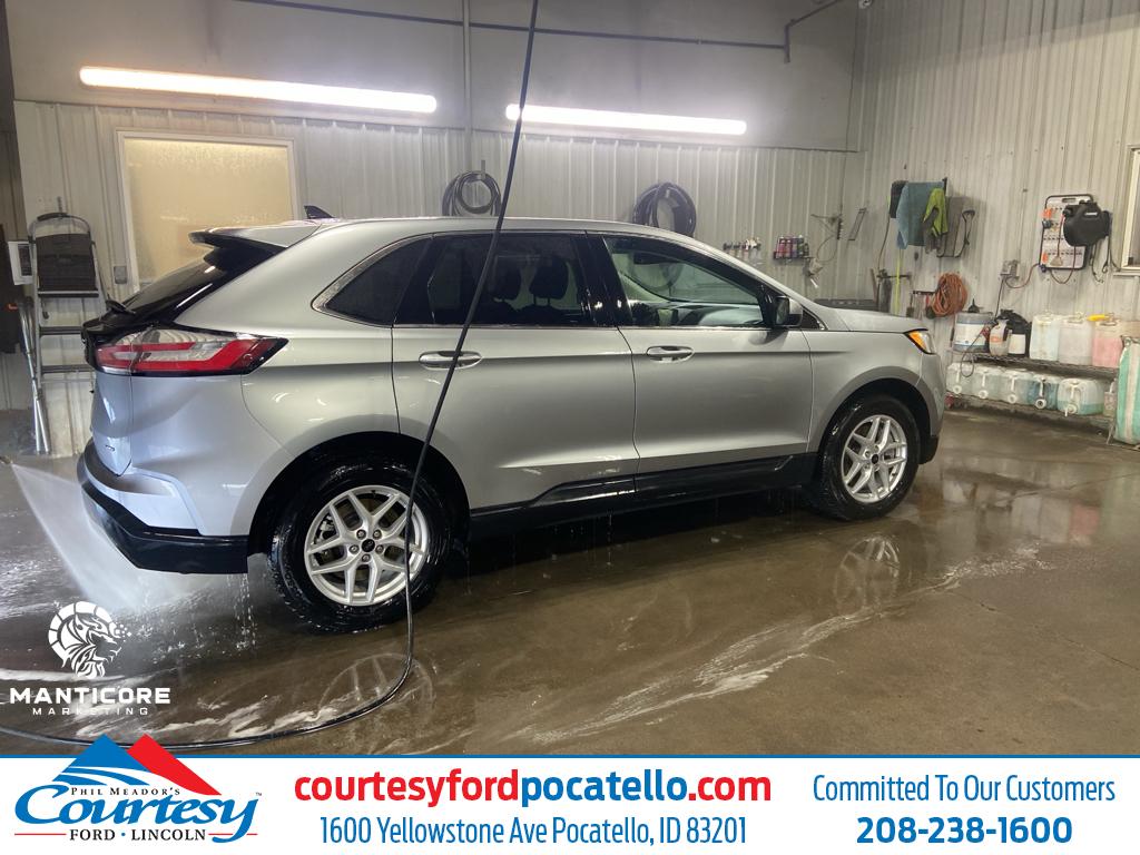 2024 Ford Edge SEL AWD's photo