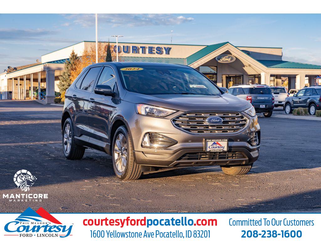 2024 Ford Edge Titanium's photo