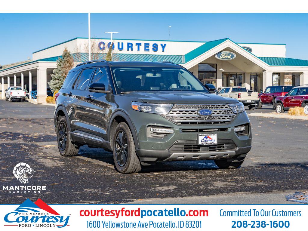 2023 Ford Explorer Limited's photo