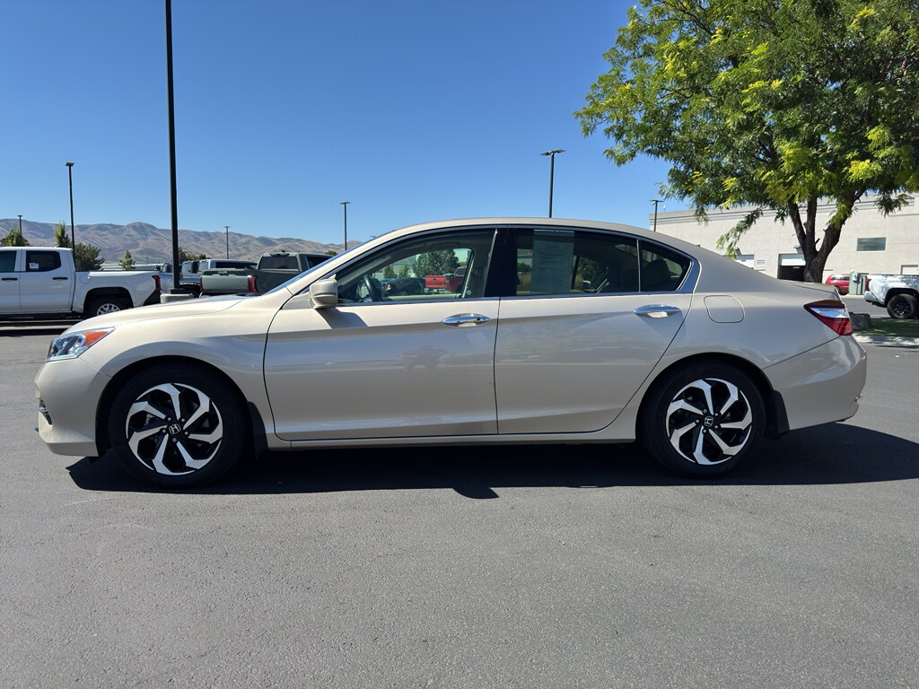 2017 Honda Accord EX-L V6 photo 2