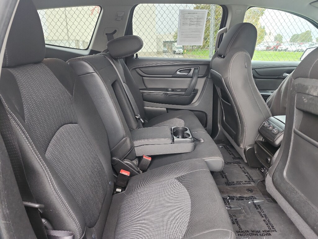 2017 Chevrolet Traverse 1LT photo 4