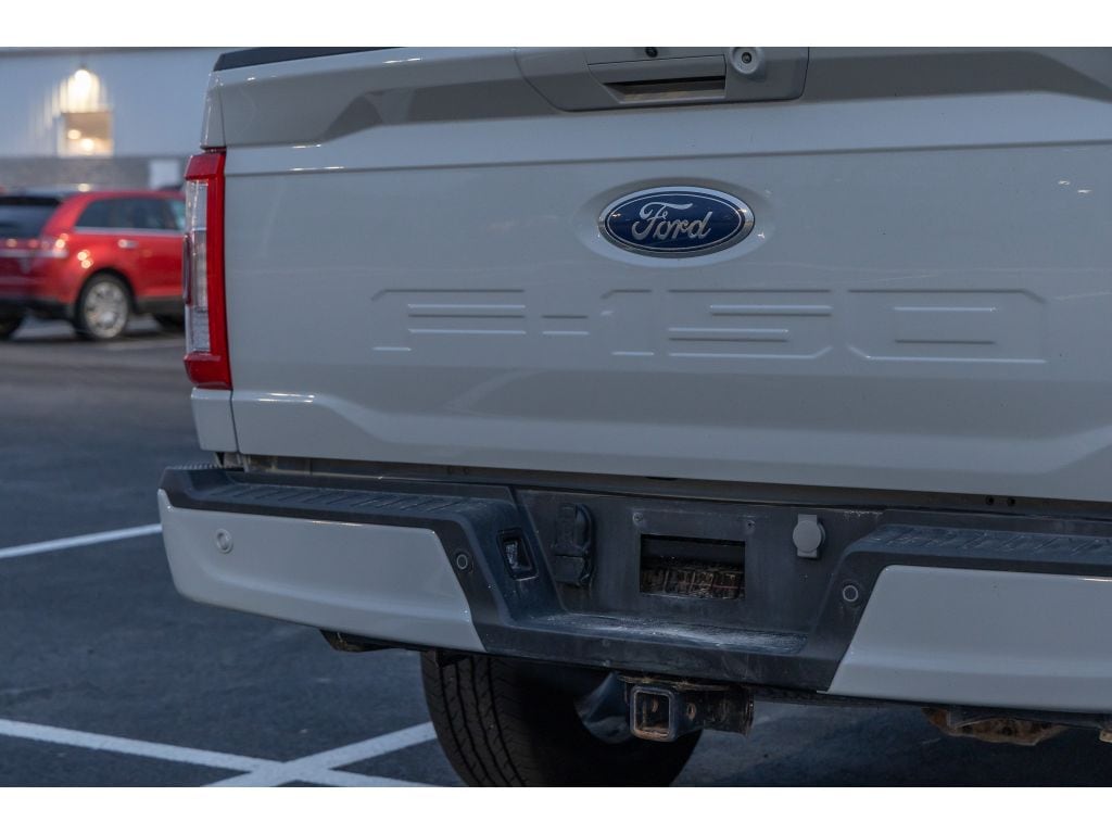 Image of 2023 Ford F-150 Lariat 5.0 Liter V-8 Cab; Super Crew