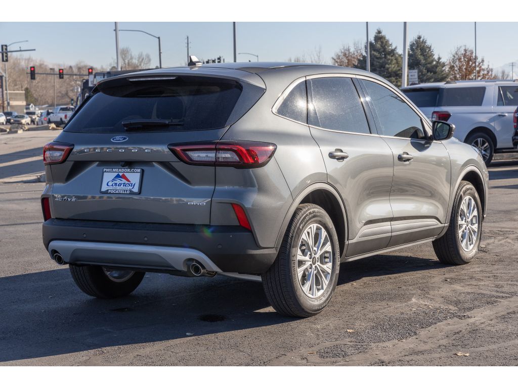 2025 Ford Escape Active photo 2