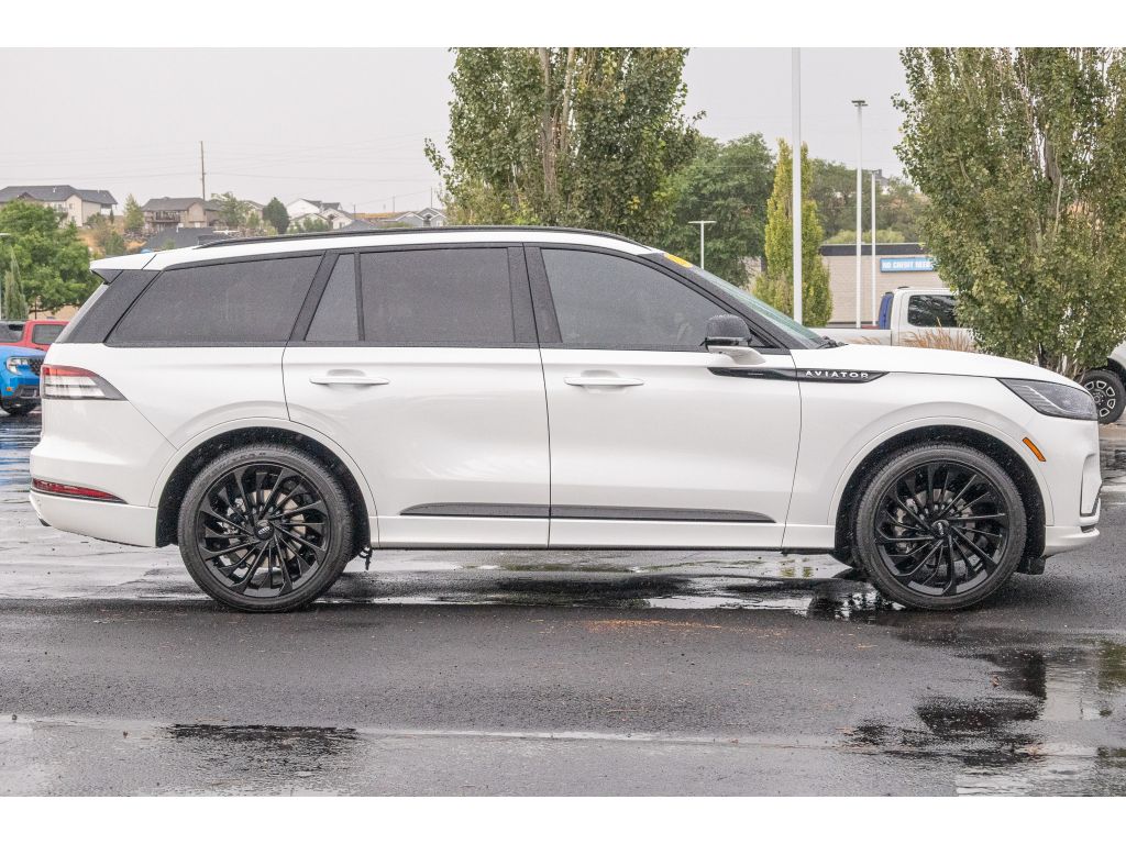 5LM5J7XC8SGL28605