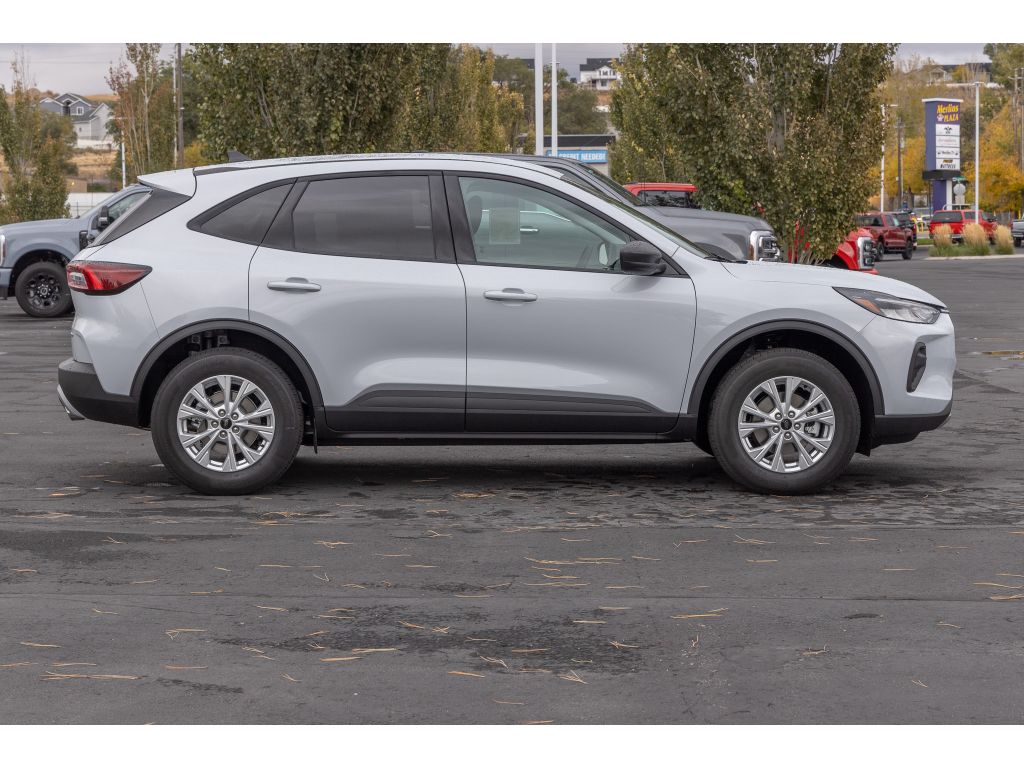 2025 Ford Escape Active photo 2
