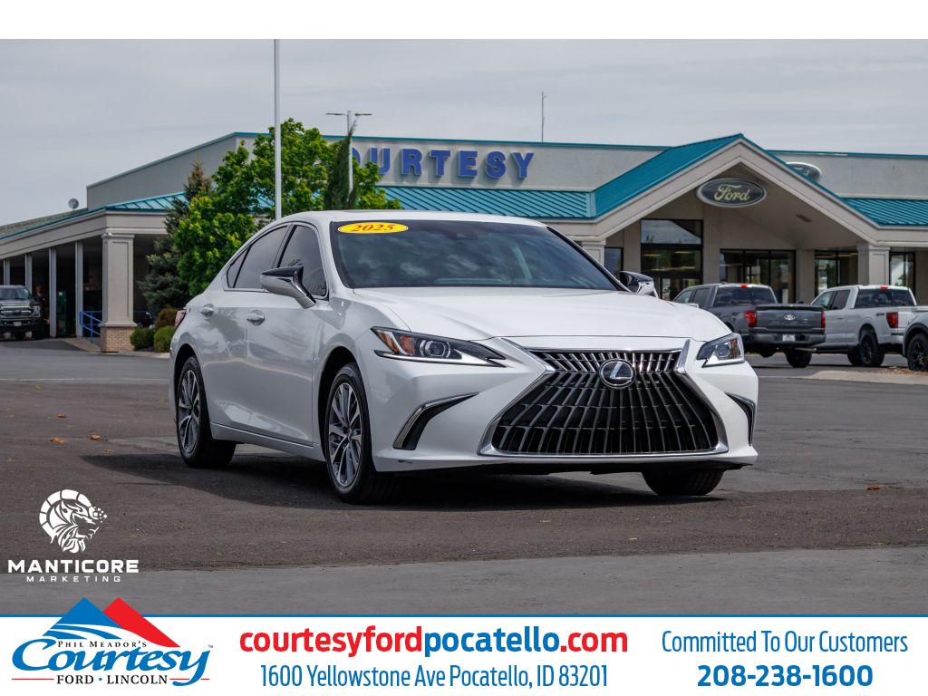 2025 Lexus ES 350 350's photo