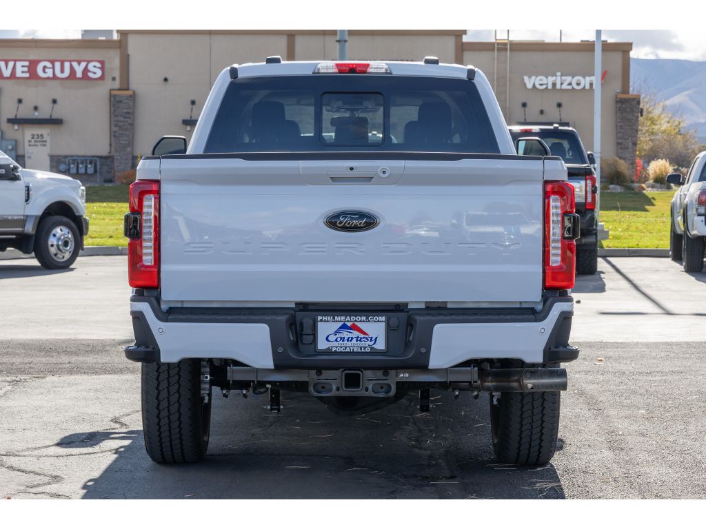 2026 Ford F-350 Lariat photo 4