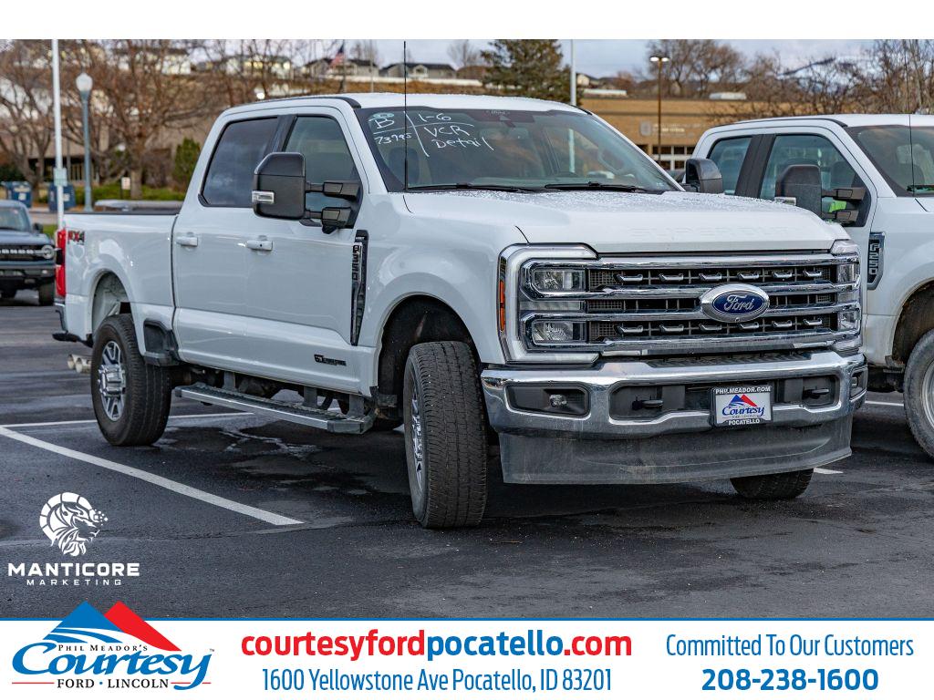 2025 Ford F-350 Super Duty Lariat's photo