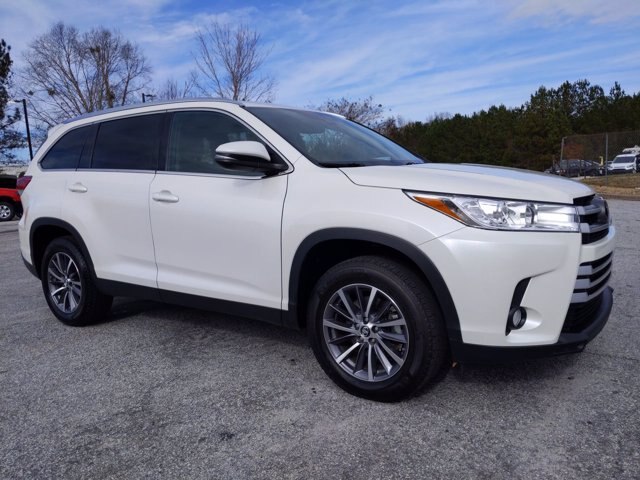 Used 2019 Toyota Highlander XLE with VIN 5TDKZRFH1KS562991 for sale in Conyers, GA