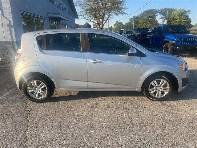 2015 Chevrolet Sonic LT photo 2