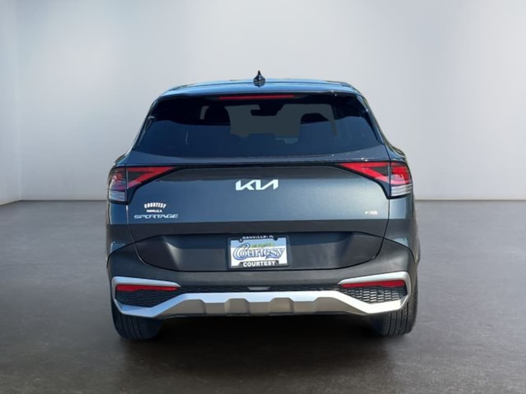 Used 2025 Kia Sportage LX SUV