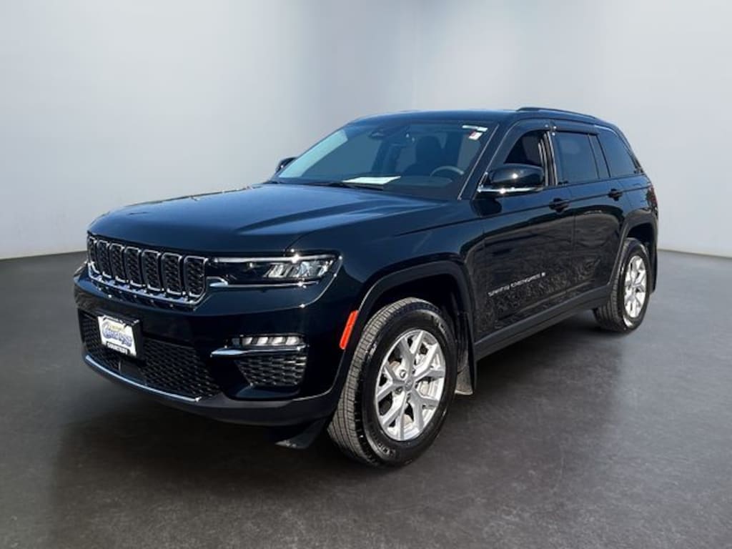 Used 2024 Jeep Grand Cherokee Limited SUV